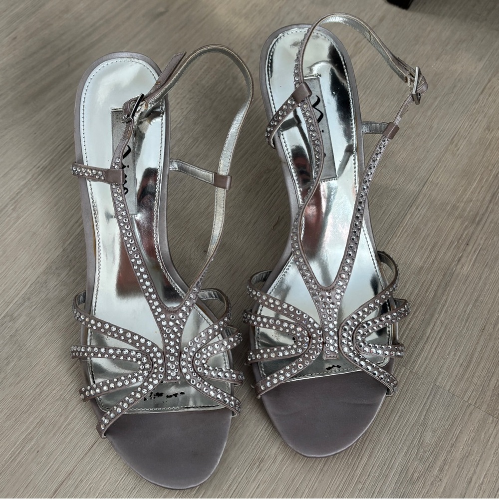 Nina Elegant Silver Strappy Sandals